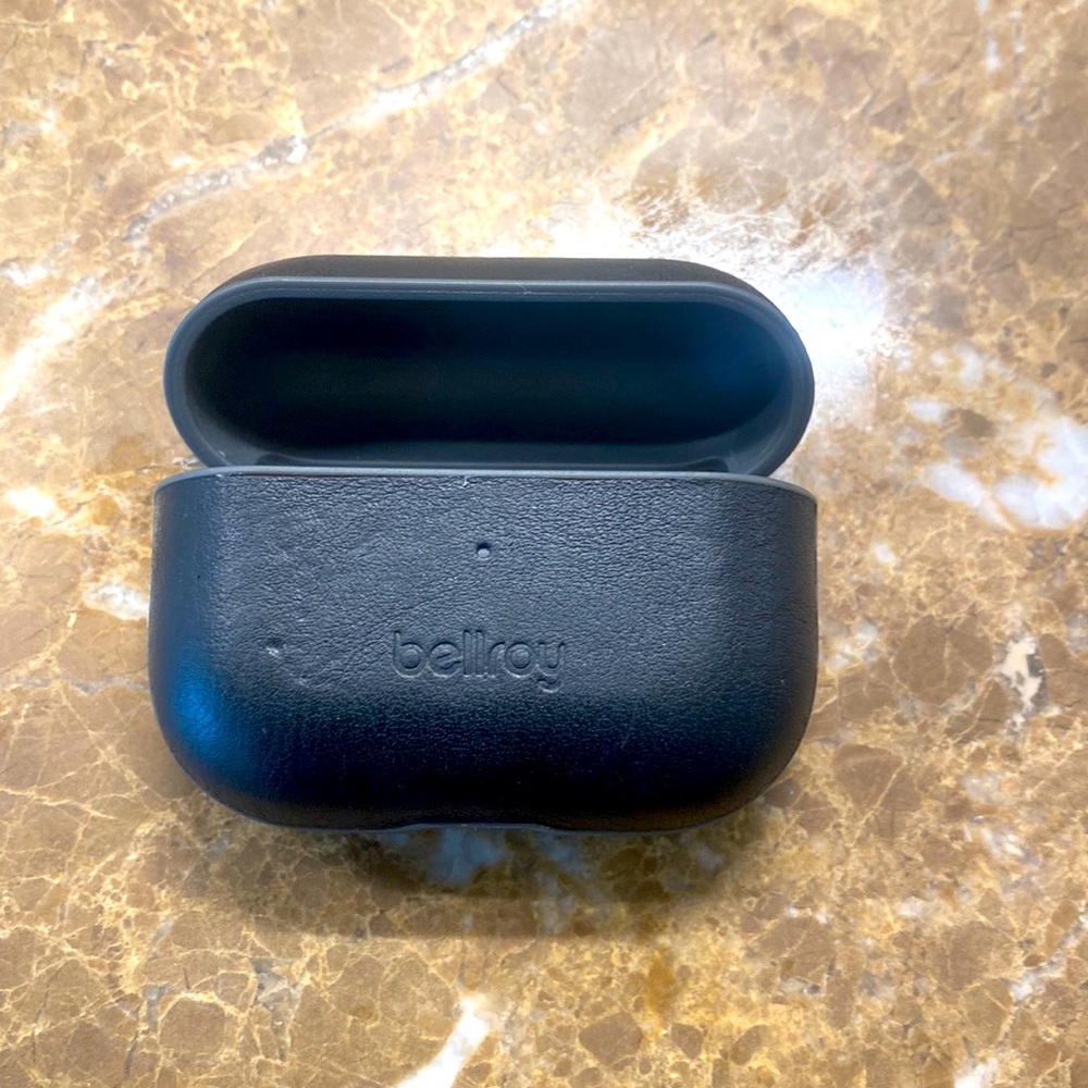 COPY - Bellboy black leather AirPods Pro case